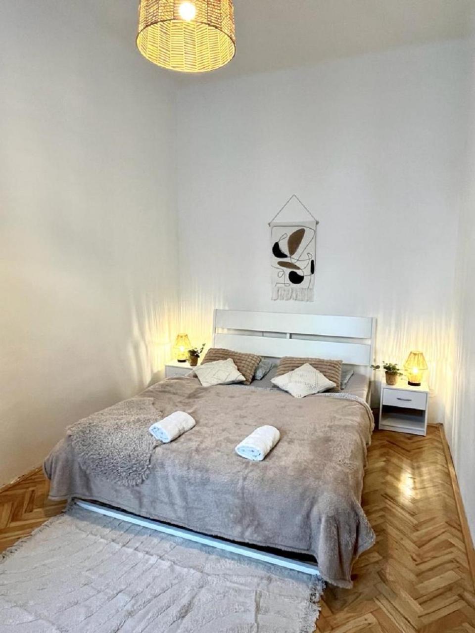 Apartment Cecil - Old Town Братислава Экстерьер фото